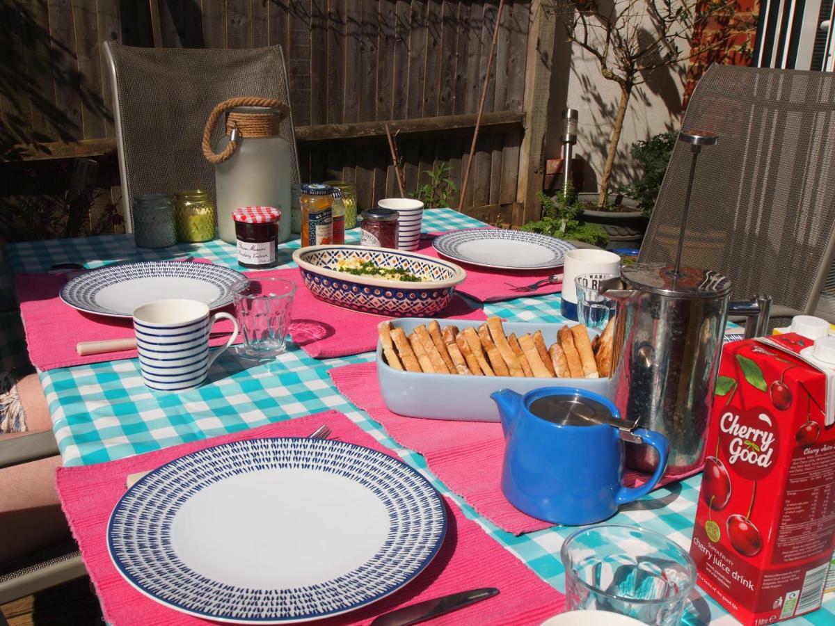 Morden Friendly Home In South London المظهر الخارجي الصورة