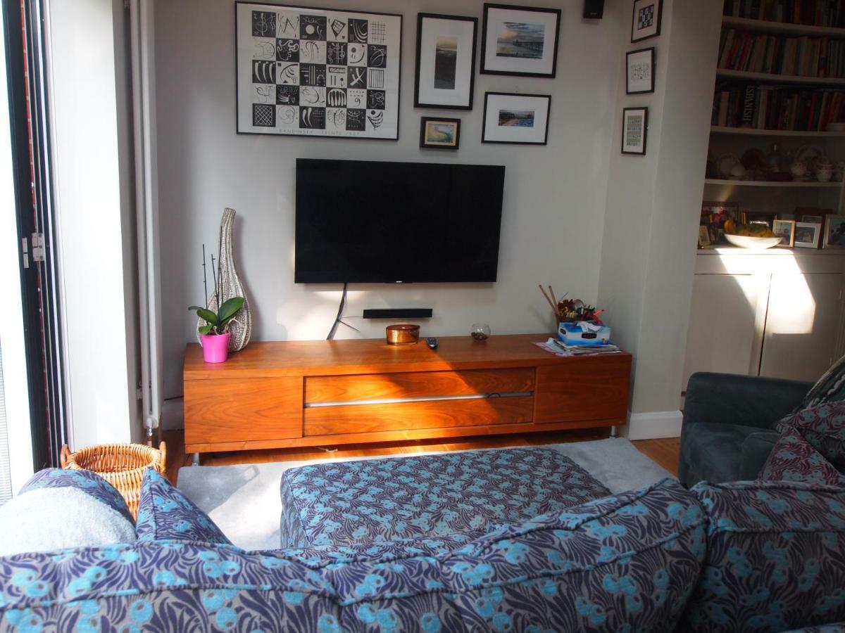 Morden Friendly Home In South London المظهر الخارجي الصورة